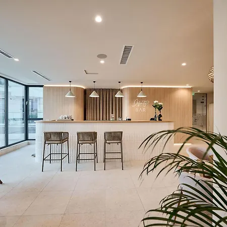 Aqua Vista Infinity & - Lux - Piscina Infinity, Jacuzzi, Sauna, Gym - Privat 리조트 4*